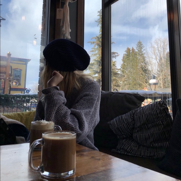 Meet your Posher, Jennifer - Picture 2 of 4